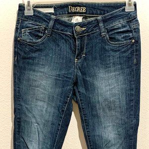 Dark blue skinny jeans, lightly worn